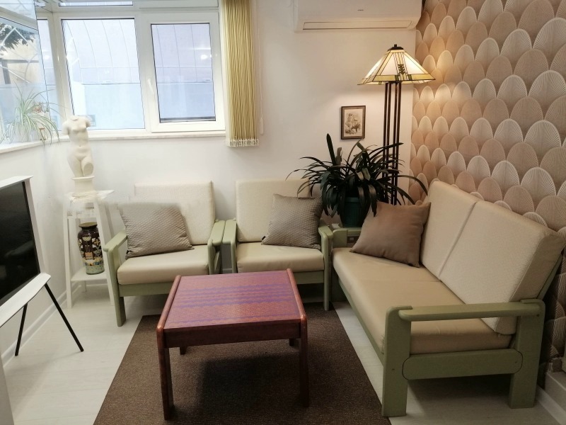 Para alugar  1 quarto Sofia , Lozenec , 45 m² | 81066636