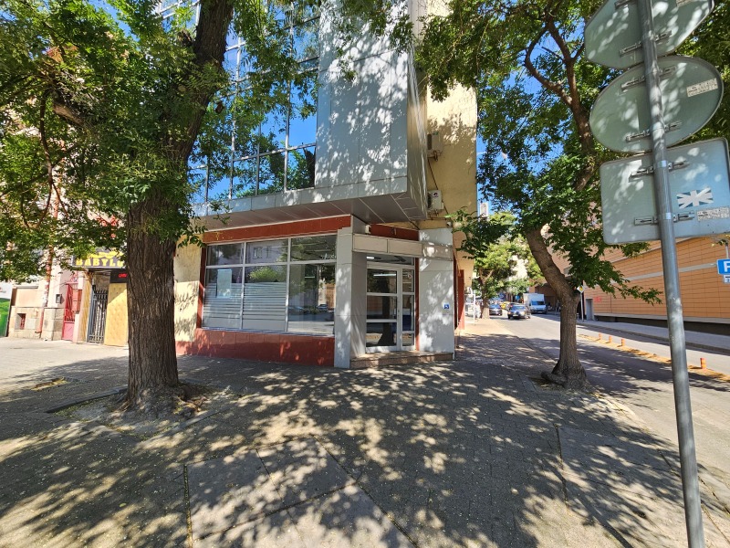 A louer  Bureau Plovdiv , Tsentar , 234 m² | 46146162 - image [16]