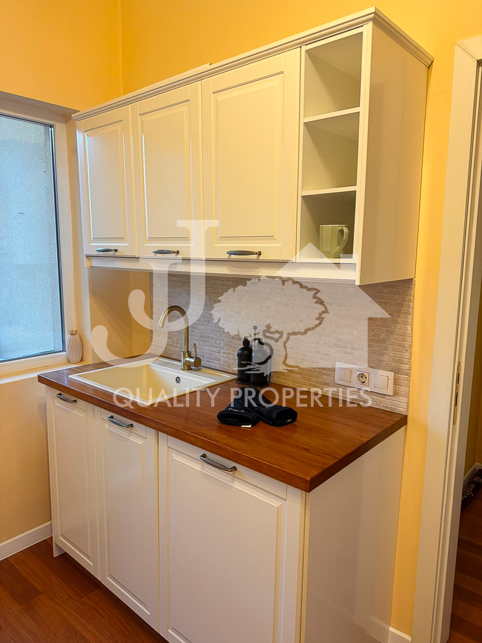 Дава под наем 3-СТАЕН, гр. София, Център, снимка 2 - Апартаменти - 54135335