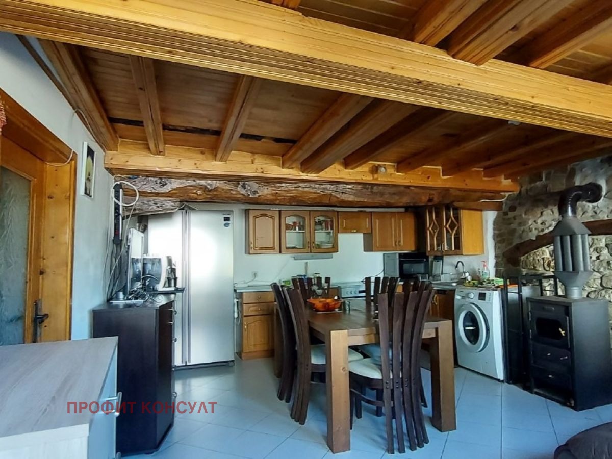 Дава под наем КЪЩА, с. Самоводене, област Велико Търново, снимка 4 - Къщи - 53778171