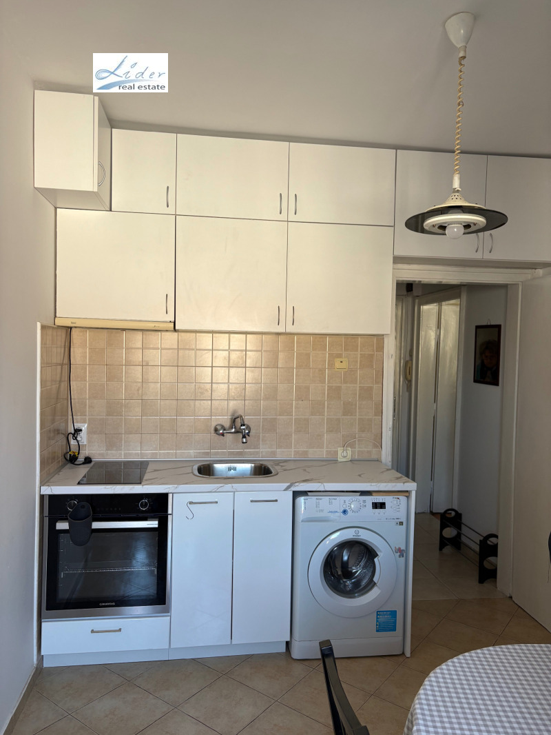 Дава под Наем 1-СТАЕН в град София, Център - 50 кв.м / 480 € » 938.80 лв., ЛИДЕР ИМОТИ ООД