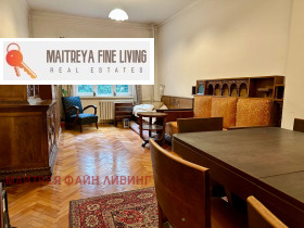 1 спальня Докторски паметник, София