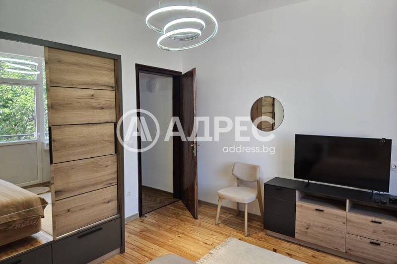 Издаје се  2 спаваће собе Софија , Центар , 127 м2 | 21907917 - слика [15]
