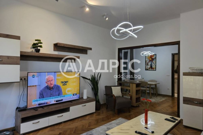 Издаје се  2 спаваће собе Софија , Центар , 127 м2 | 21907917 - слика [3]