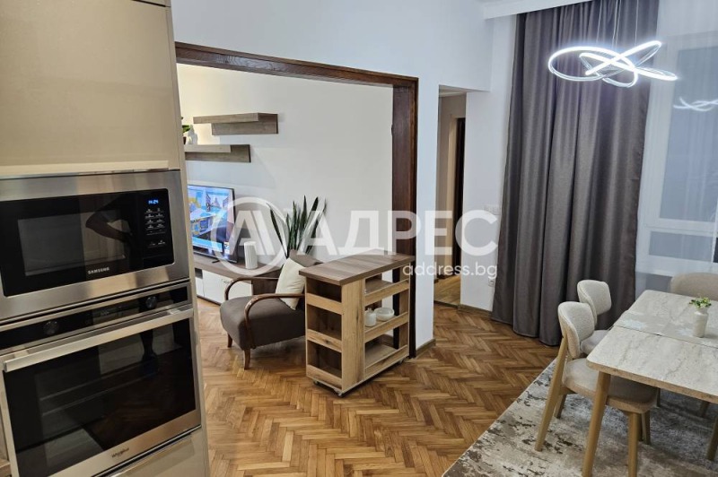 Издаје се  2 спаваће собе Софија , Центар , 127 м2 | 21907917 - слика [8]