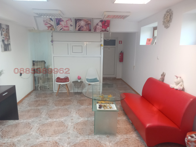 Дава под наем МАГАЗИН, гр. Разград, Център