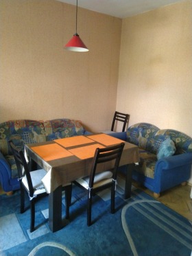 1 chambre Tsentar, Varna