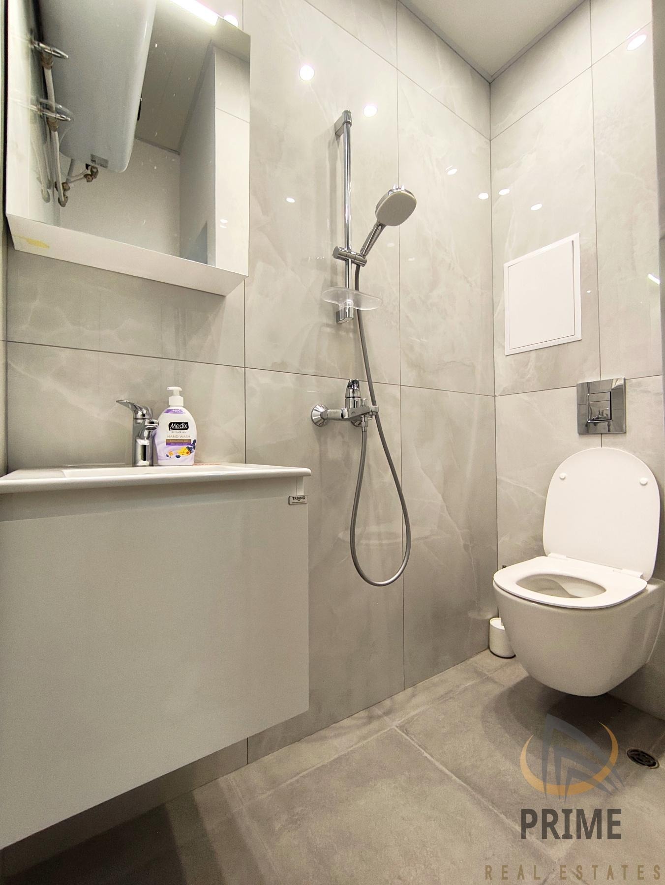 Дава под наем 2-СТАЕН, гр. Бургас, Център, снимка 8 - Апартаменти - 54197774