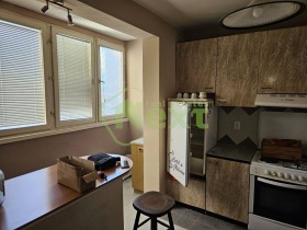 2 makuuhuonetta Ljulin 5, Sofia