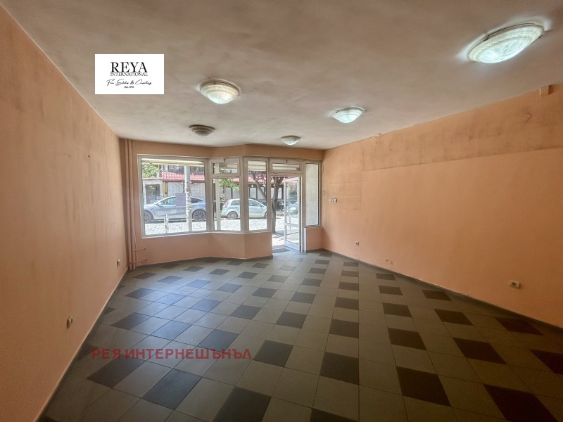Vuokrattavana  Myymälä Sofia , Tsentar , 64 neliömetriä | 81137029