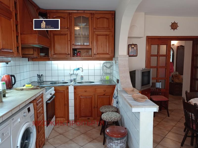 Zu vermieten  3 Schlafzimmer Burgas , Lazur , 105 qm | 61098557 - Bild [2]