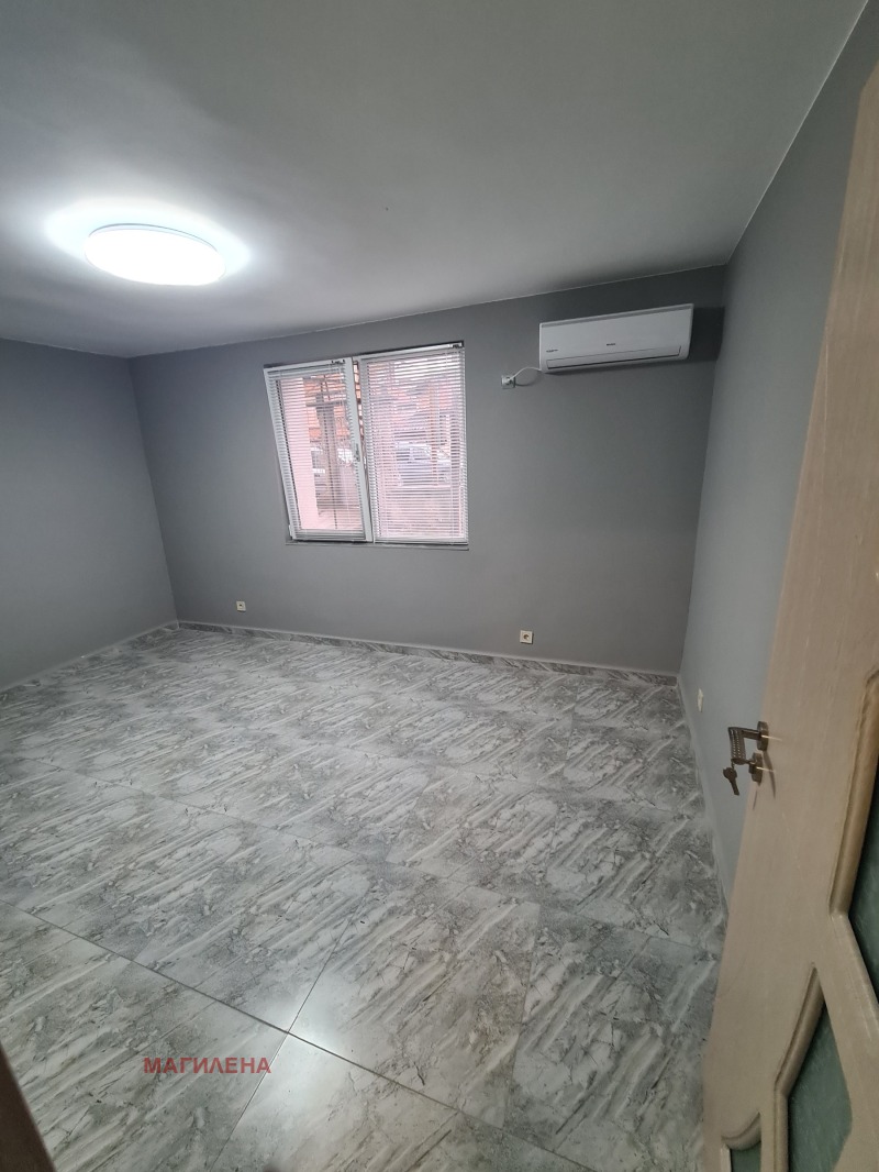 För uthyrning  1 sovrum Plovdiv , Komatevo , 70 kvm | 22777492 - bild [2]