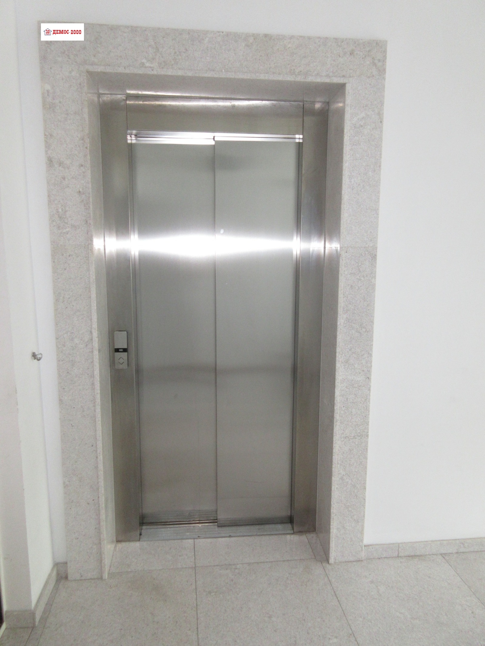 Дава под наем ОФИС, гр. Варна, Център, снимка 9 - Офиси - 53799345