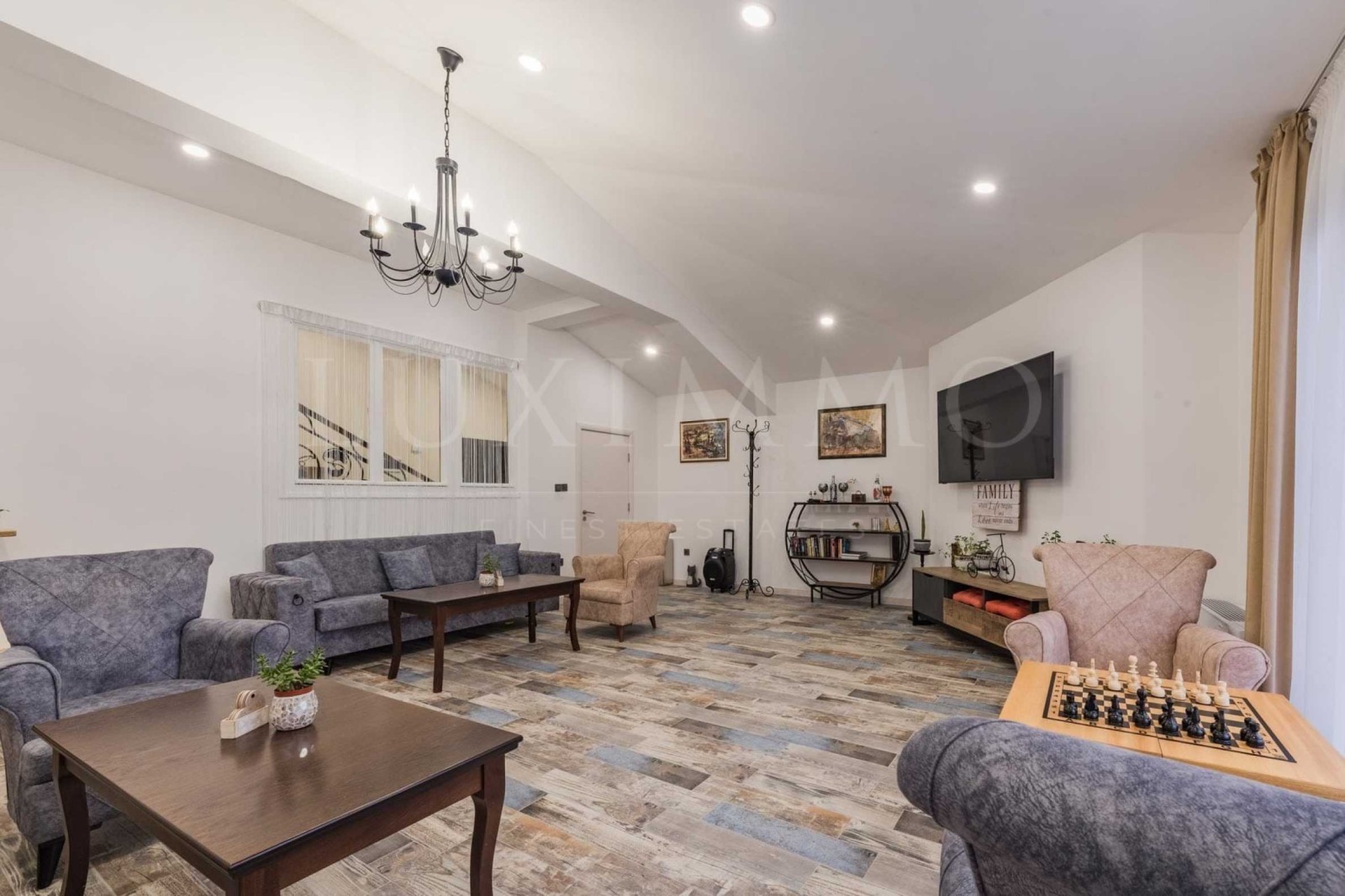 Дава под наем КЪЩА, с. Здравец, област Варна, снимка 3 - Къщи - 54224499