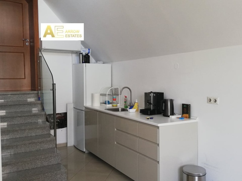 Te huur  Kantoor Sofia , Tsentar , 307 m² | 14064228 - afbeelding [9]