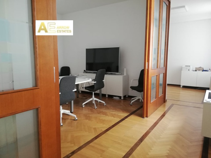 Te huur  Kantoor Sofia , Tsentar , 307 m² | 14064228 - afbeelding [8]