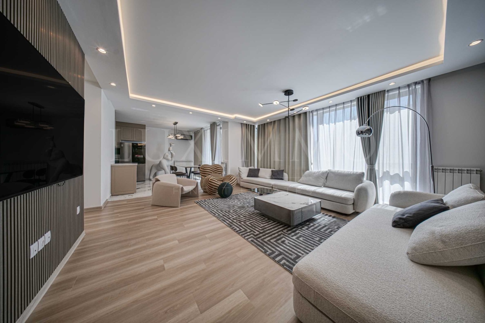 Дава под наем 3-СТАЕН, гр. София, Драгалевци, снимка 2 - Апартаменти - 53621616