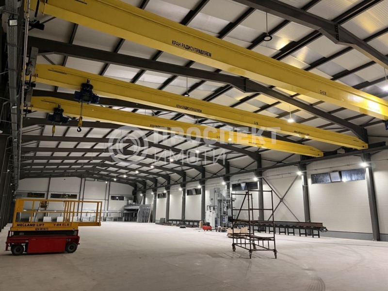 Da affittare  Edificio industriale Plovdiv , Industrialna zona - Iug , 2350 mq | 35452497 - Immagine [3]