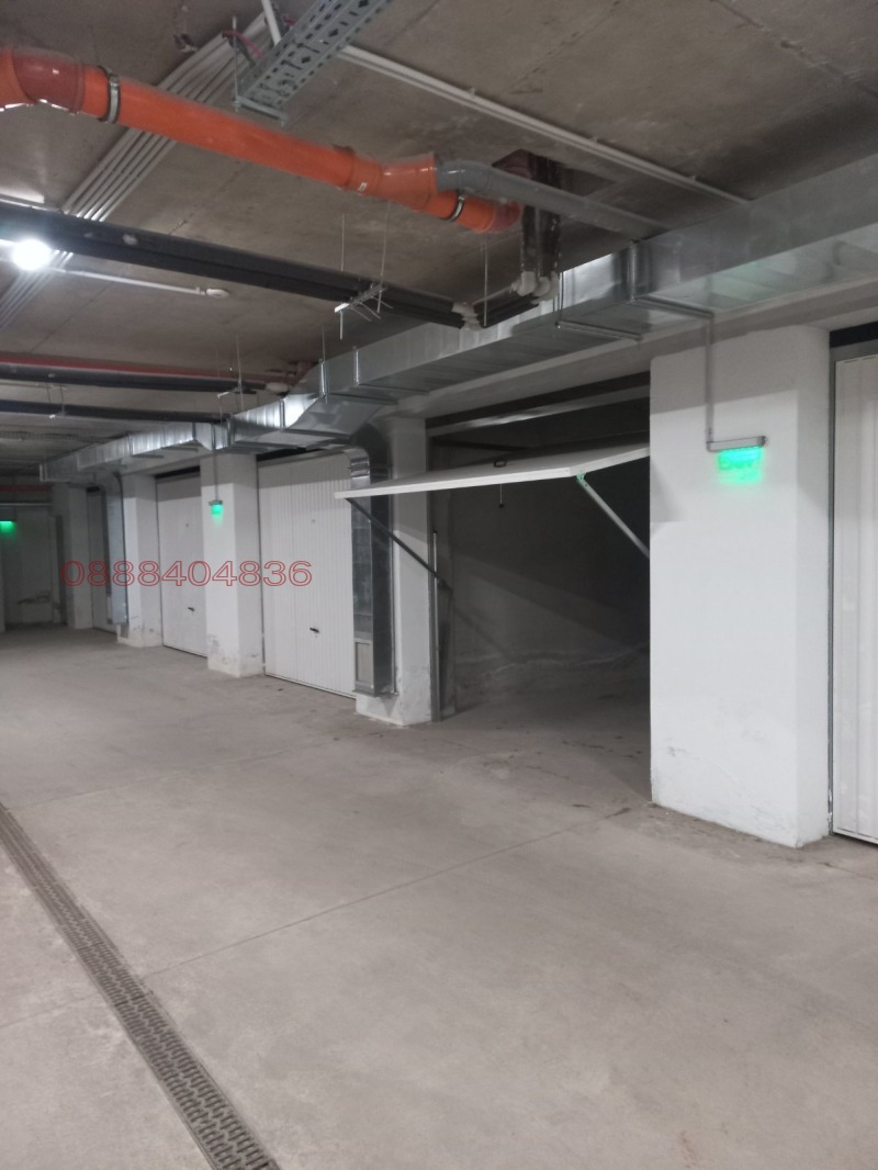 Дава под наем ГАРАЖ, ПАРКОМЯСТО, гр. София, Връбница 2, снимка 4 - Гаражи и паркоместа - 53524646