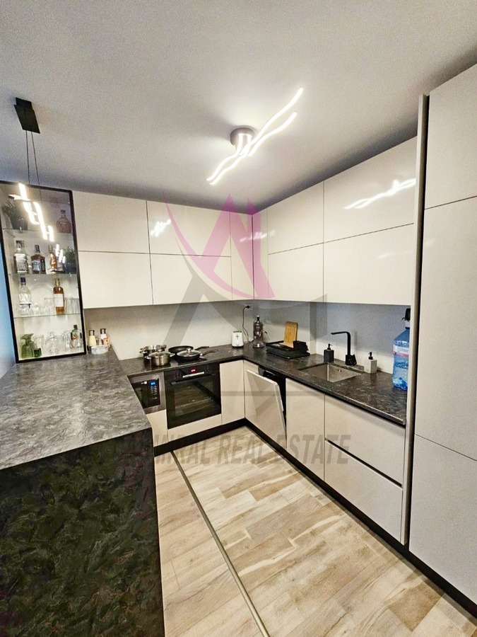 Под наем 2-СТАЕН, град Варна, к.к. Св.Св. Константин и Елена • 850 € • 83331184 — Holmes.bg
