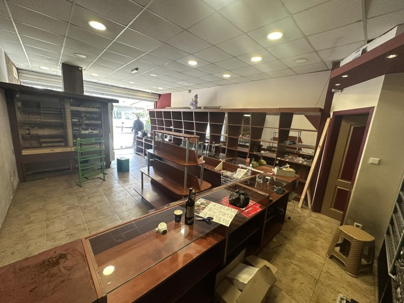 K pronájmu  Prodejna Sofia , Ljulin 2 , 65 m2 | 33637109 - obraz [3]