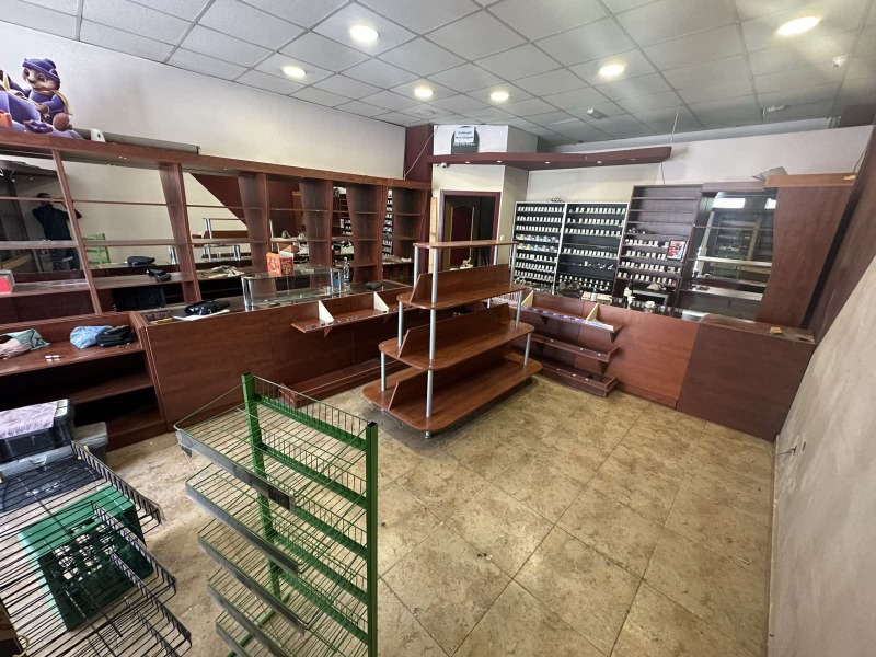 K pronájmu  Prodejna Sofia , Ljulin 2 , 65 m2 | 33637109 - obraz [5]