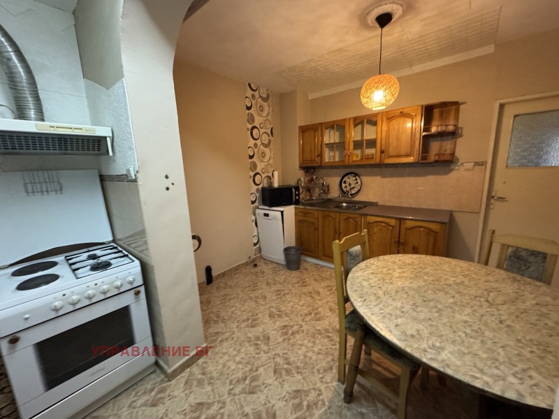 Te huur  2 slaapkamers Sofia , Ljulin 2 , 90 m² | 29010449 - afbeelding [2]