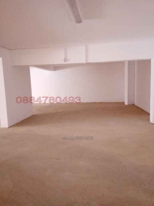 Дава под наем ГАРАЖ, ПАРКОМЯСТО, гр. Сандански, област Благоевград, снимка 2 - Гаражи и паркоместа - 54175089