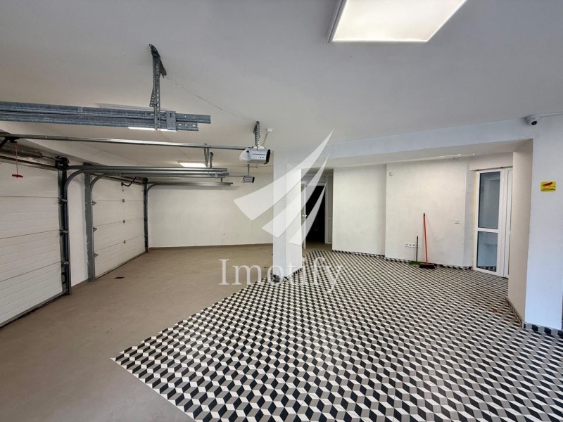 Дава под Наем МАГАЗИН в град София, Редута - 223 кв.м / 900 € » 1 760.25 лв., ИМОТИФАЙ