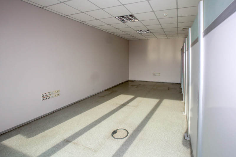 Издаје се  Канцеларија Софија , Летиште Софија , 132 м2 | 24446333 - слика [4]