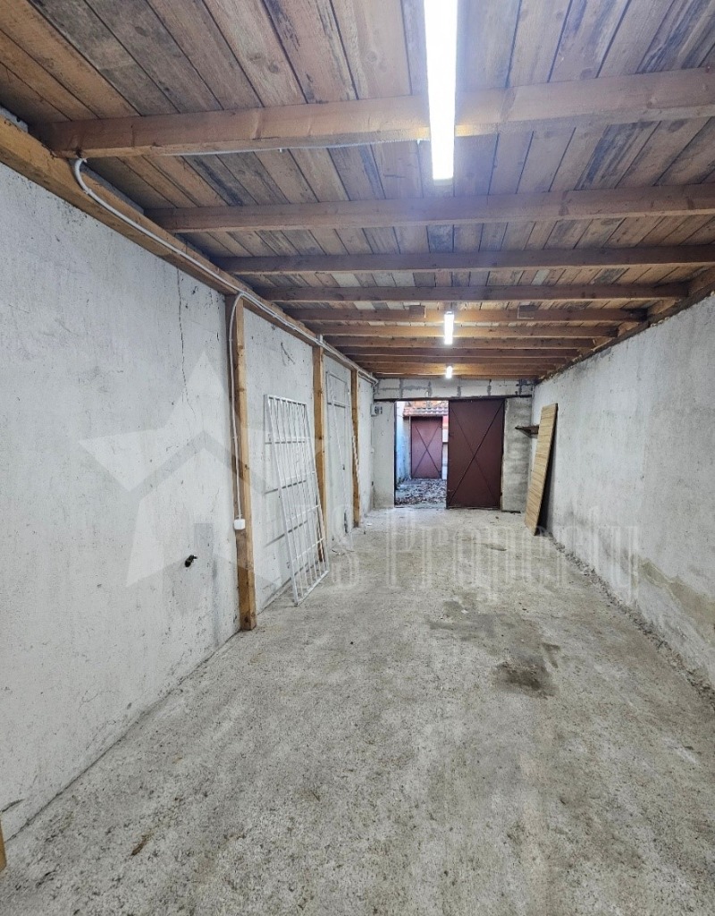 Дава под наем ГАРАЖ, ПАРКОМЯСТО, гр. Стара Загора, Център, снимка 9 - Гаражи и паркоместа - 52737746