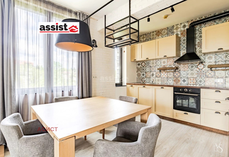 Zu vermieten  2 Schlafzimmer Sofia , Izgrew , 140 qm | 90254758