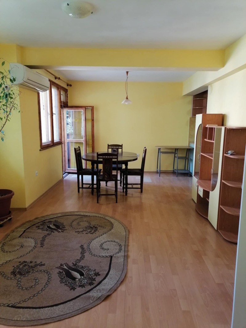Zu vermieten  2 Schlafzimmer Stara Zagora , Operata , 115 qm | 72960235