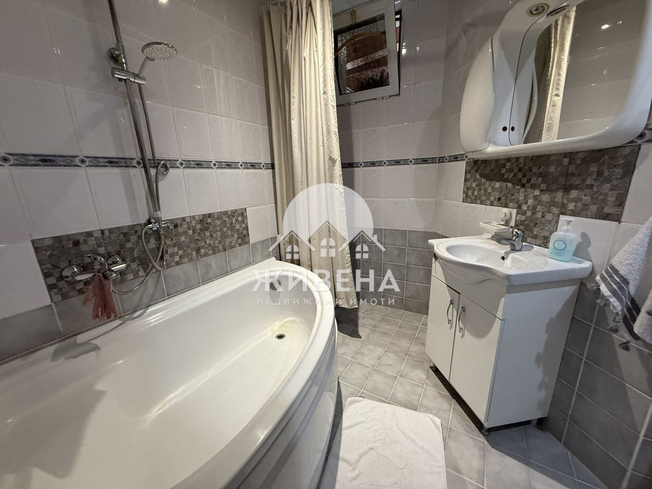 Дава под наем КЪЩА, гр. Варна, м-т Долна Трака, снимка 5 - Къщи - 54679037