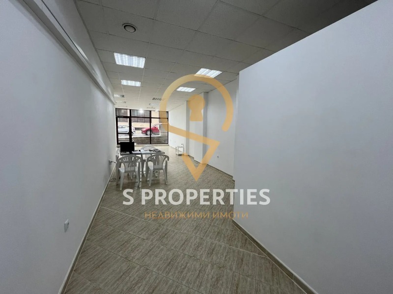 Do wynajęcia  Sklep Warna , Lewski 1 , 75 mkw | 64744824 - obraz [3]