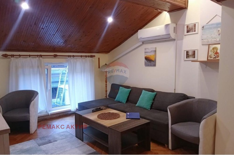 K pronájmu  Podkroví Varna , Centralna pošta , 24 m2 | 32564258 - obraz [2]