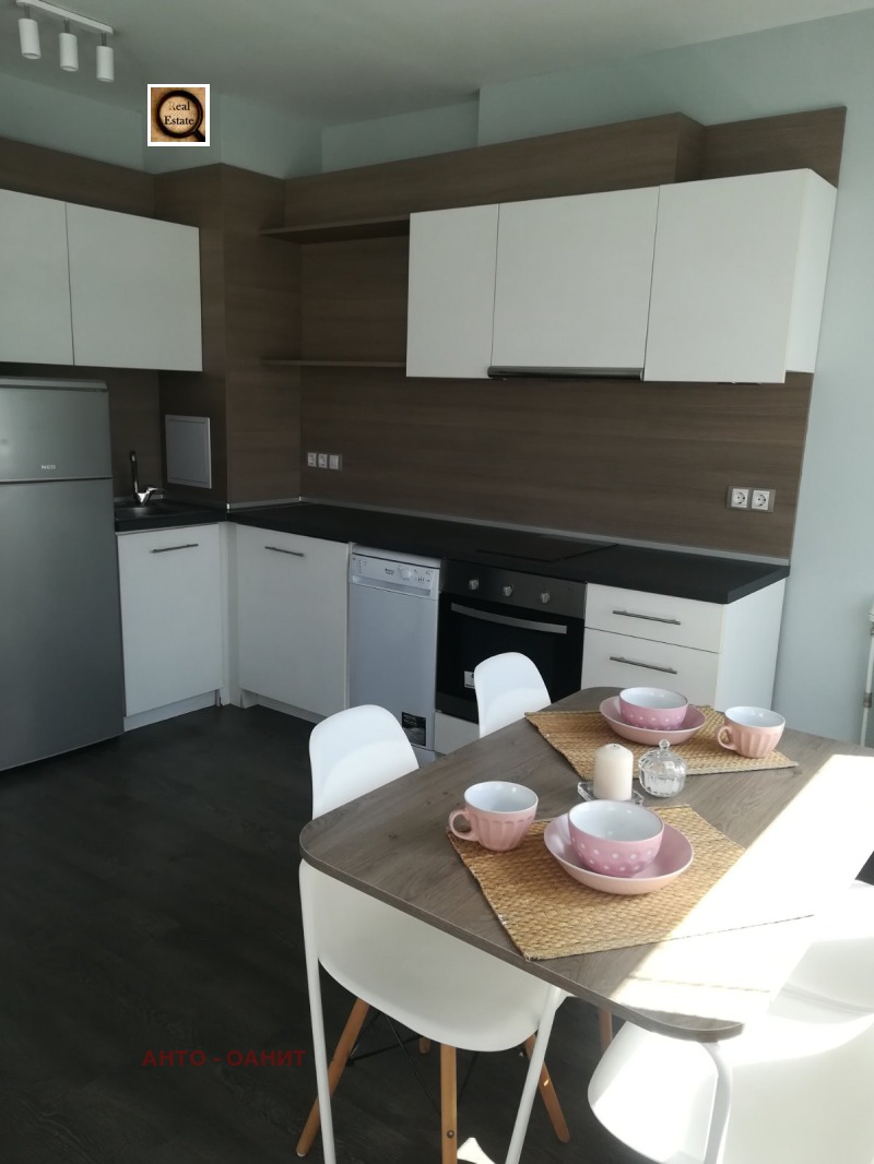 A louer  1 chambre Sofia , Stoudentski grad , 60 m² | 69481792