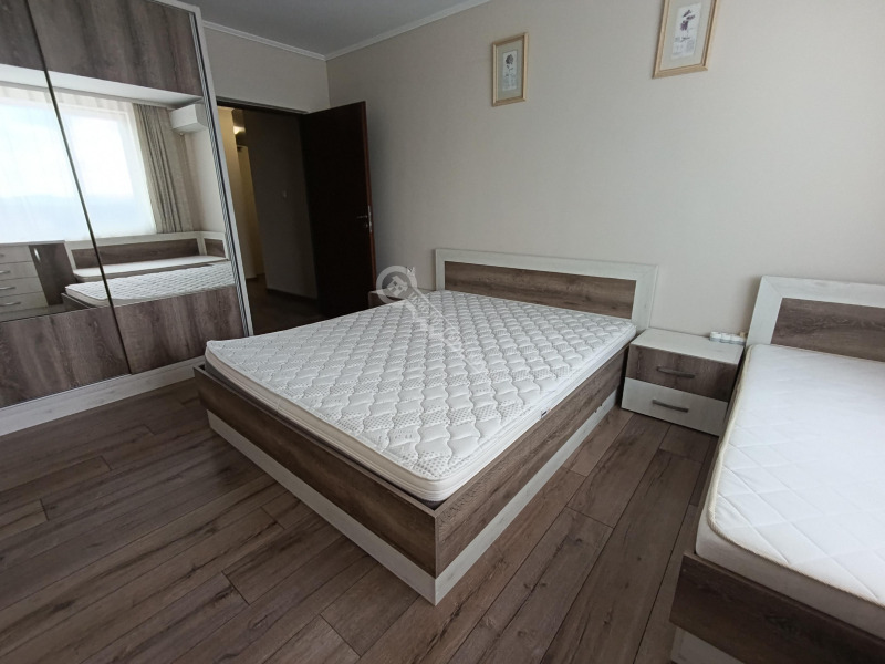 Zu vermieten  1 Schlafzimmer Weliko Tarnowo , Zentar , 70 qm | 35231035 - Bild [5]