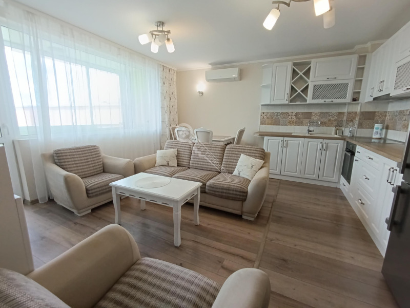Zu vermieten  1 Schlafzimmer Weliko Tarnowo , Zentar , 70 qm | 35231035 - Bild [3]
