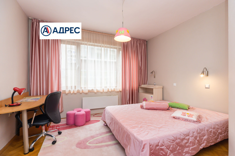 De inchiriat  2 dormitoare Varna , Țentâr , 87 mp | 56265774 - imagine [2]