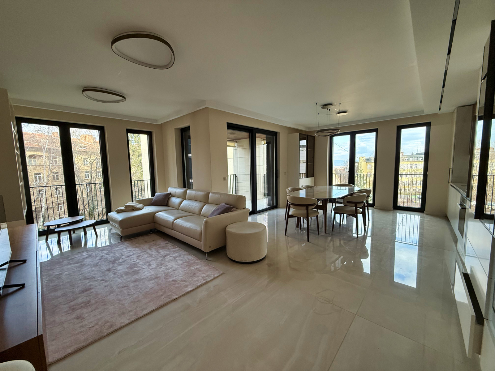 Дава под наем 3-СТАЕН, гр. София, Лозенец, снимка 2 - Апартаменти - 53716681