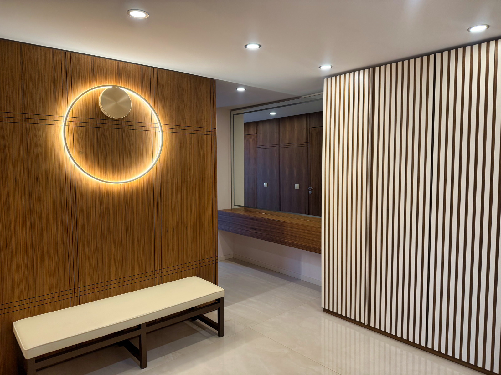 Дава под наем 3-СТАЕН, гр. София, Лозенец, снимка 13 - Апартаменти - 53716681