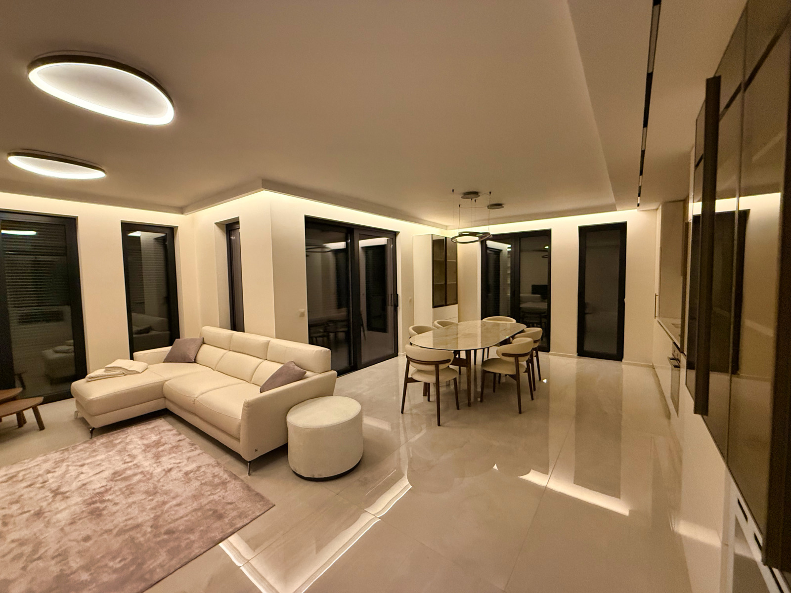 Дава под наем 3-СТАЕН, гр. София, Лозенец