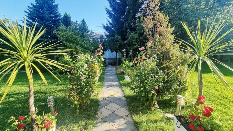 Издаје се  Кућа Софија , в.з.Малинова долина , 250 м2 | 12944711 - слика [2]