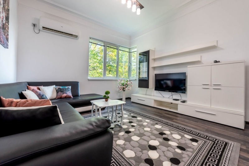 Дава под наем 4-СТАЕН, гр. Варна, Център