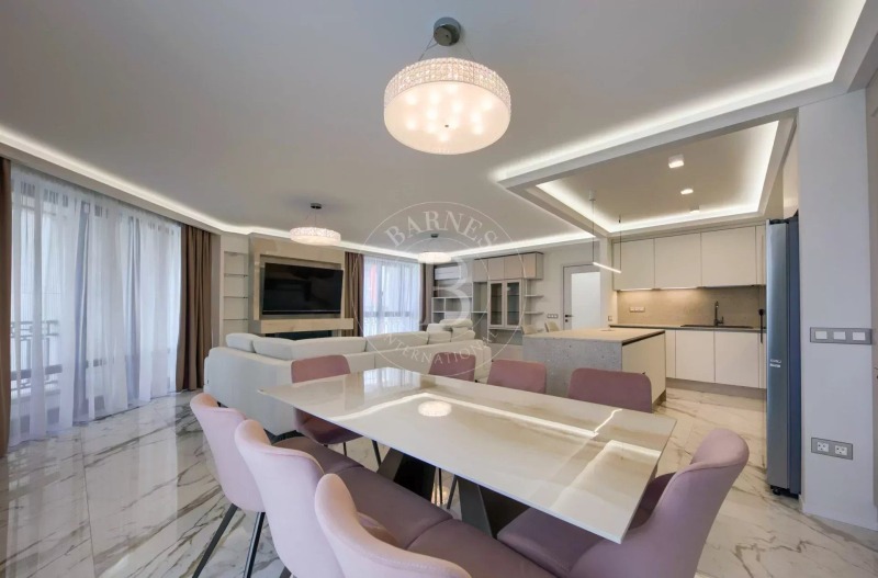 Zu vermieten  3 Schlafzimmer Sofia , Krastowa wada , 179 qm | 99503943 - Bild [8]