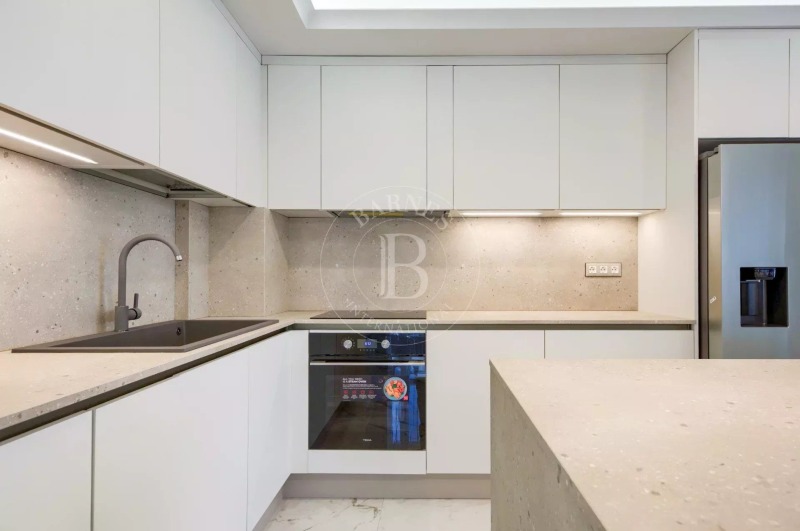 Zu vermieten  3 Schlafzimmer Sofia , Krastowa wada , 179 qm | 99503943 - Bild [6]