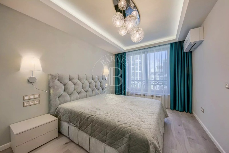 Zu vermieten  3 Schlafzimmer Sofia , Krastowa wada , 179 qm | 99503943 - Bild [13]