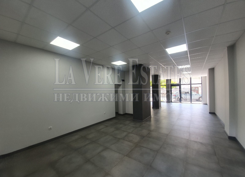 A louer  Boutique Rouse , Tsentar , 120 m² | 27790914 - image [6]