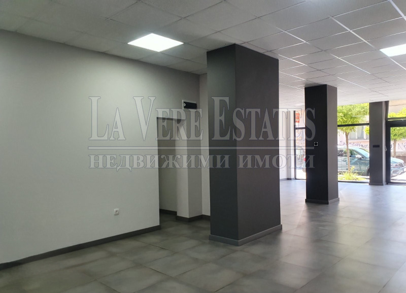 A louer  Boutique Rouse , Tsentar , 120 m² | 27790914 - image [8]